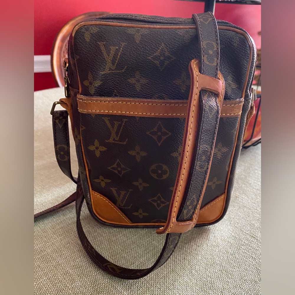 Louis Vuitton Authentic DANUBE Crossbody Bag with Monogram Canvas